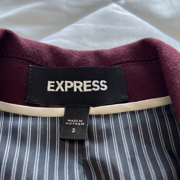 Cute Express Blazer - Picture 3 of 3